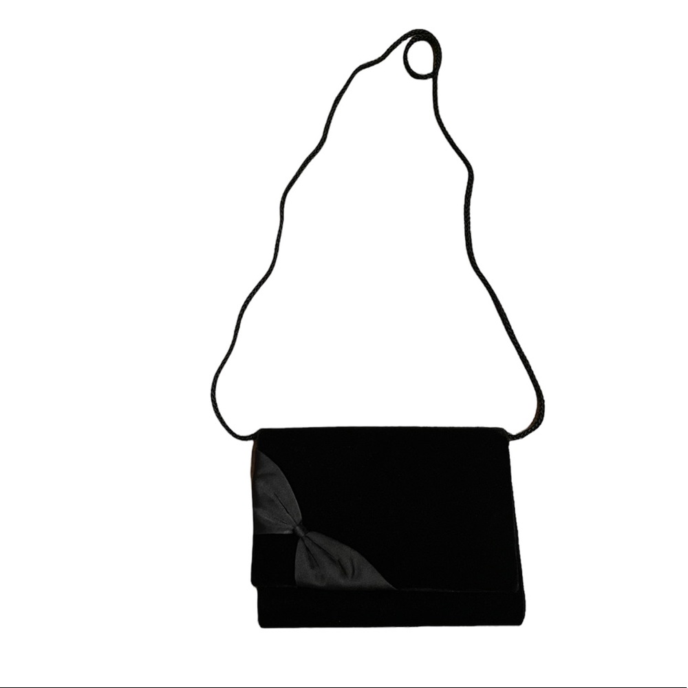Black purse